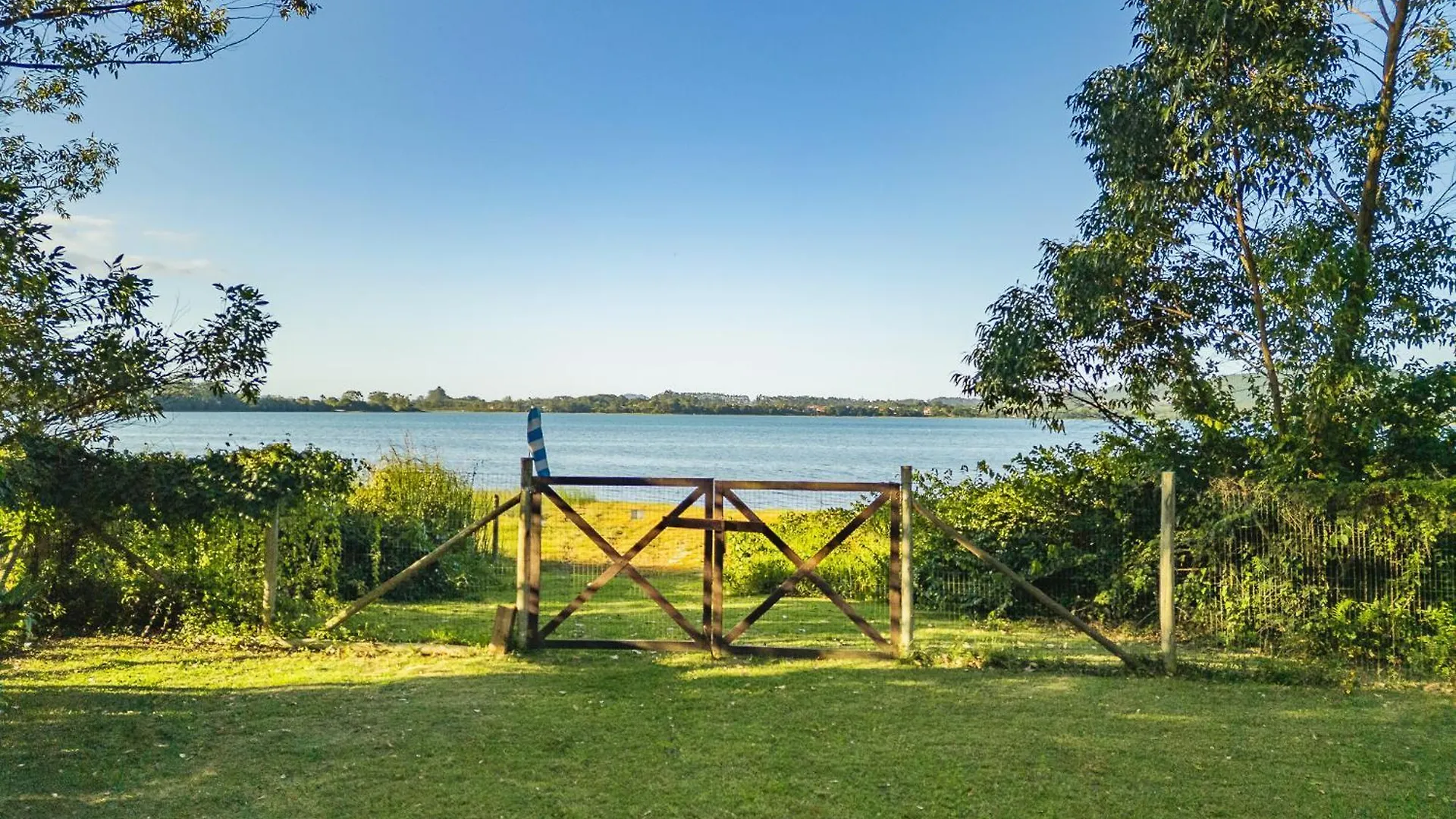 Kite House Na Beira Da Lagoa De Ibiraquera 因比图巴 0*,  巴西
